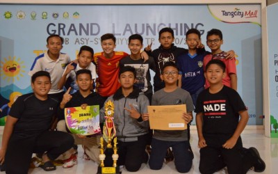 Puncak Prestasi Diakhir Tahun : Futsal SMPIT Assta Persembahkan 2 Piala Bergengsi